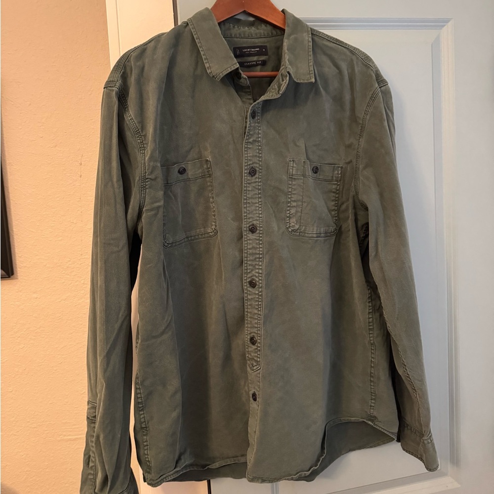 Lucky Brand
XL
Classic Fit